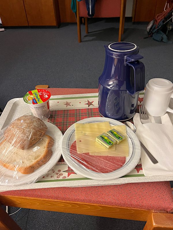 12 von 12 Dezember 2022: 2 von 12 - Frühstück aufs Zimmer