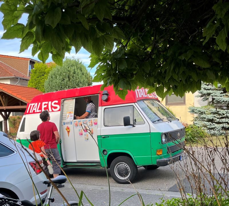 12 von 12 im Juli: Eisauto direkt vor der Haustür