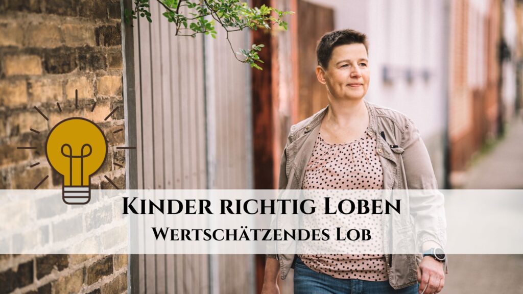 Kinder richtig loben - Titelbild (Danielle Berg läuft eine Straße entlang und schaut etwas nachdenklich)