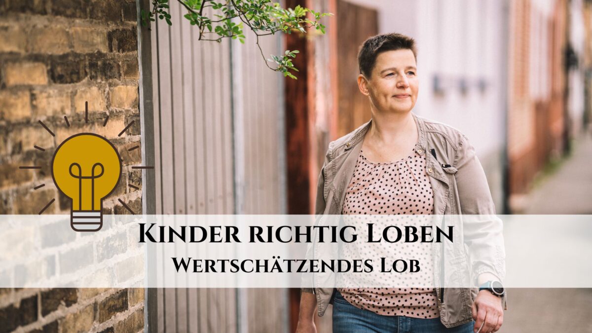 Kinder richtig loben - Titelbild (Danielle Berg läuft eine Straße entlang und schaut etwas nachdenklich)