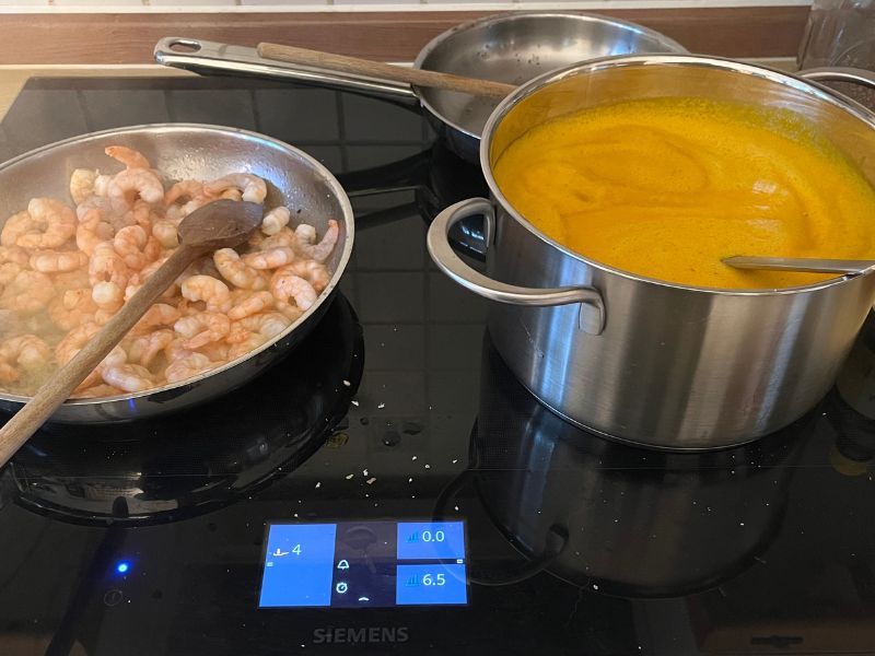 12 von 12 Oktober 2025 - 5 von 12: Kürbissuppe + Shrimps