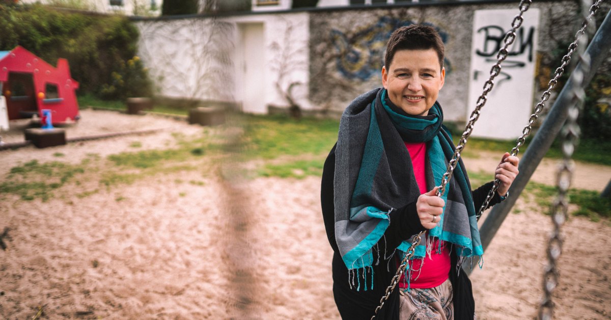 Danielle Berg - Schaukel - Spielplatz