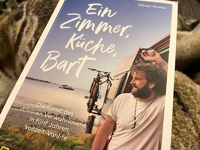 Buch - Ein Zimmer, Küche, Bart