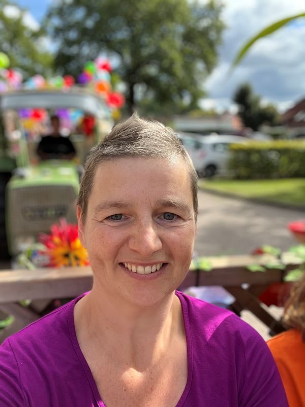 Erntefest Bärenklau - Danielle Berg - auf dem Erntewagen