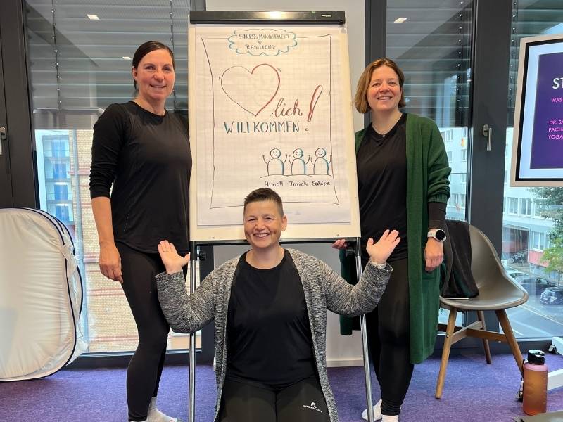 Annett Boller, Danielle Berg, Sabine Liersch vorm Flipchart