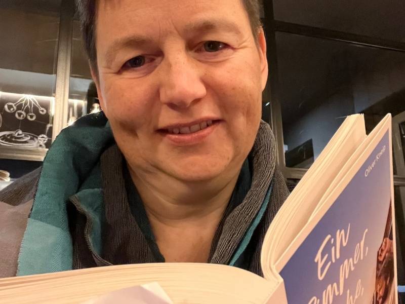 Danielle Berg mit Buch