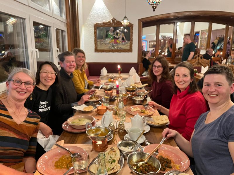 7 Bloggerinnen bei indischem Essen in Mainz