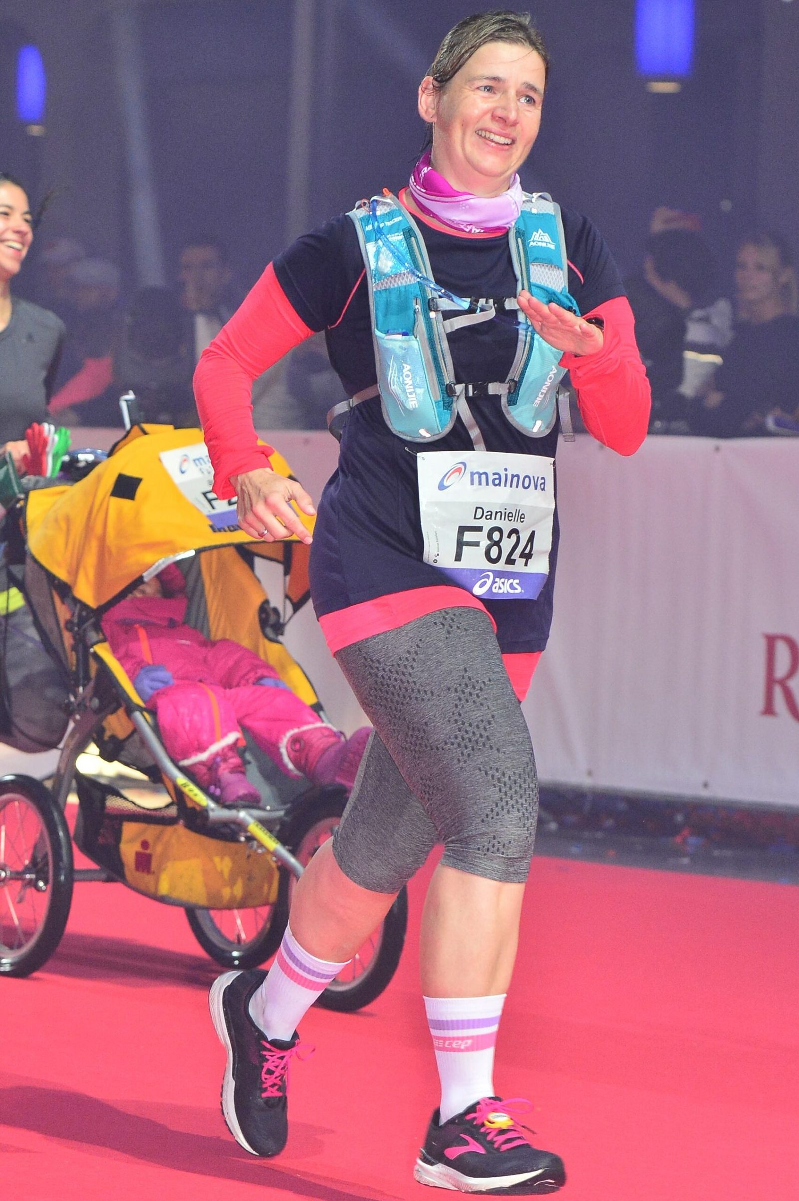 Frankfurt Marathon 2019 - Zieleinlauf Festhalle